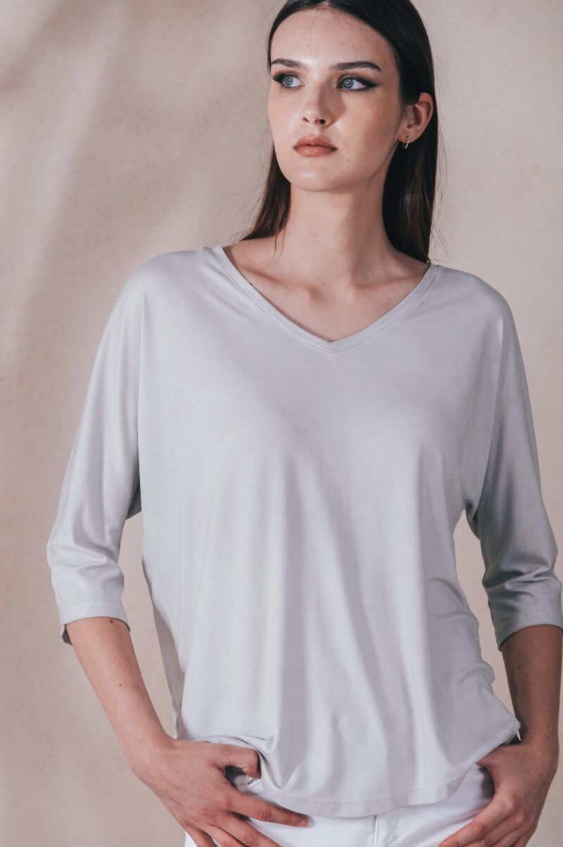 arisum Kimora T-Shirt „Platino“ – Damen Shirt in elegantem Hellgrau - Image 6